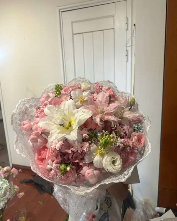 Hồng kem · Lily