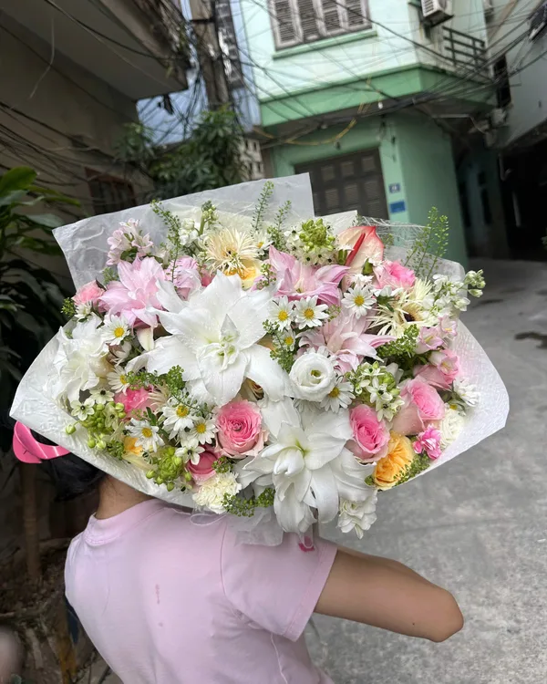 Trắng · Lily