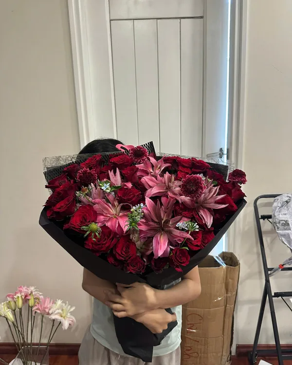 Đỏ rượu · Lily