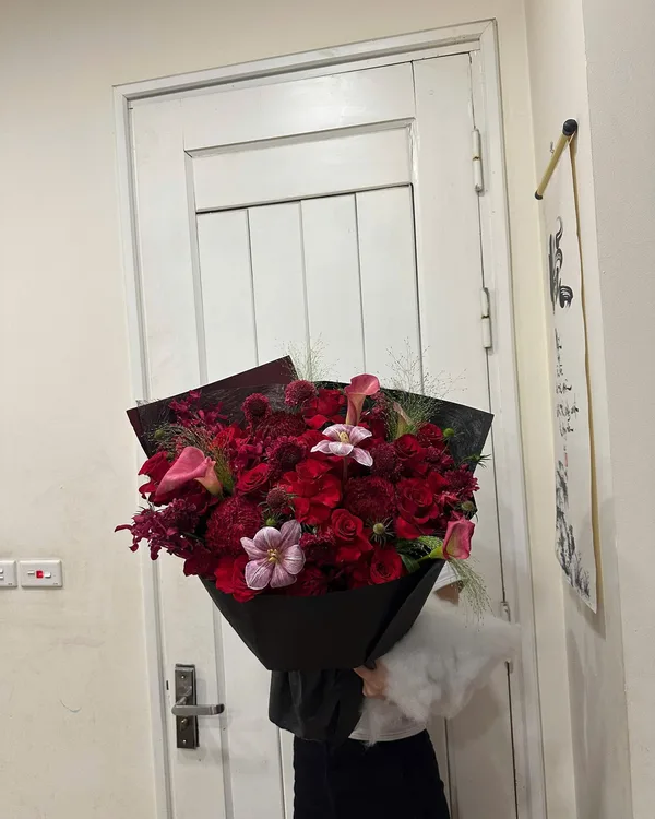 Đỏ · Hồng mix giấy đen